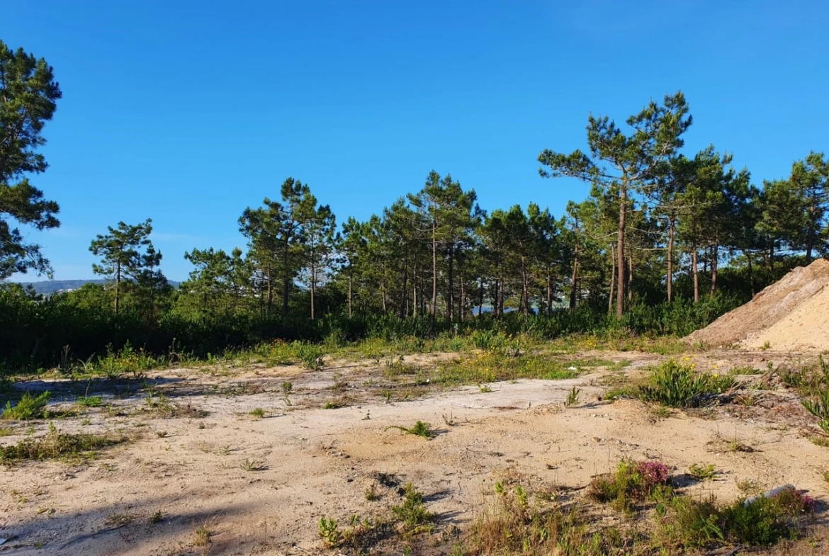 MORADIA NOVA JUNTO À LAGOA DE ÓBIDOS COM PISCINA E JARDIM – VAU