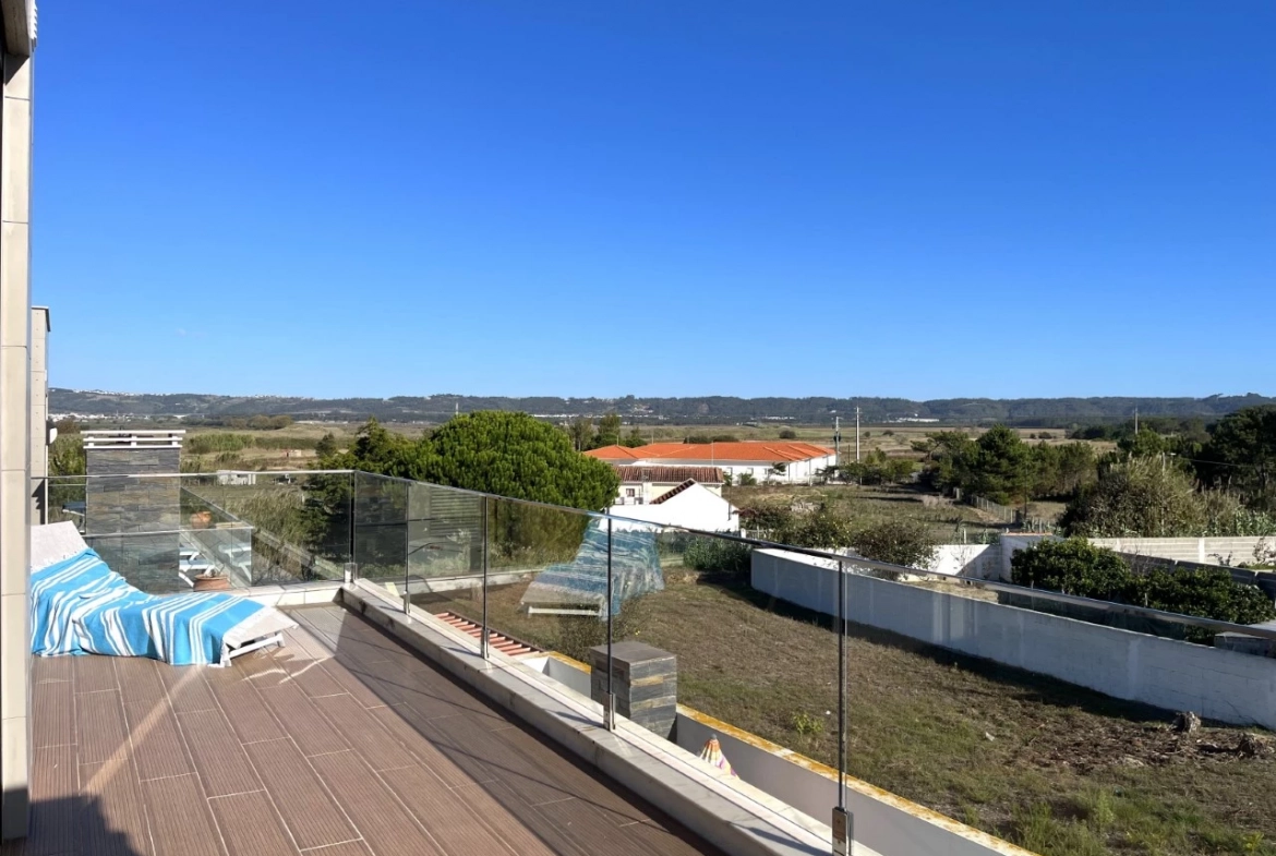 MORADIA T3 EM SALIR DO PORTO JUNTO À BAIA DE SÃO MARTINHO DO PORTO