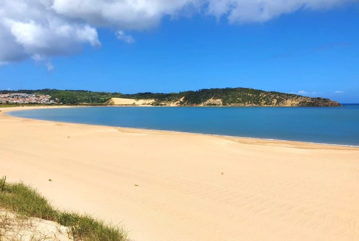 MORADIA T3 EM SALIR DO PORTO JUNTO À BAIA DE SÃO MARTINHO DO PORTO