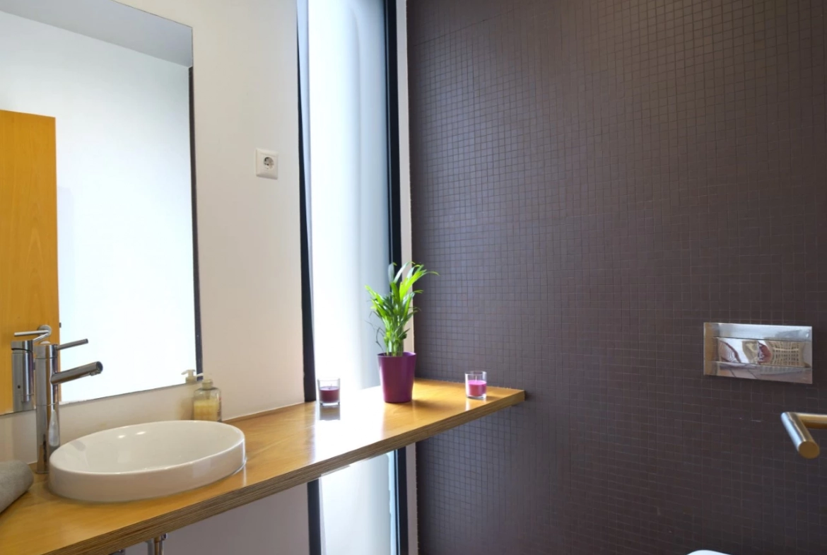 MORADIA COM PISCINA E VISTA CAMPO – CADAVAL – VERMELHA