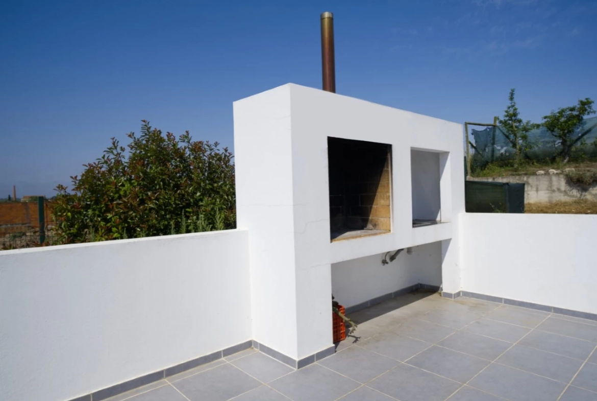 MORADIA COM PISCINA E VISTA CAMPO – CADAVAL – VERMELHA