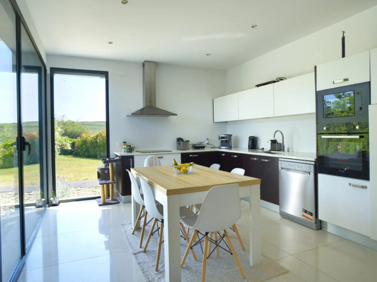 cozinha MORADIA COM PISCINA E VISTA CAMPO – CADAVAL – VERMELHA