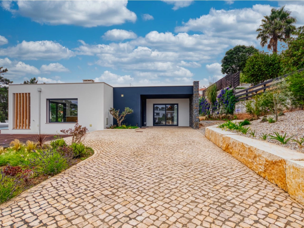 entrada2 MORADIA NO NADADOURO – LAGOA DE ÓBIDOS – CALDAS DA RAINHA