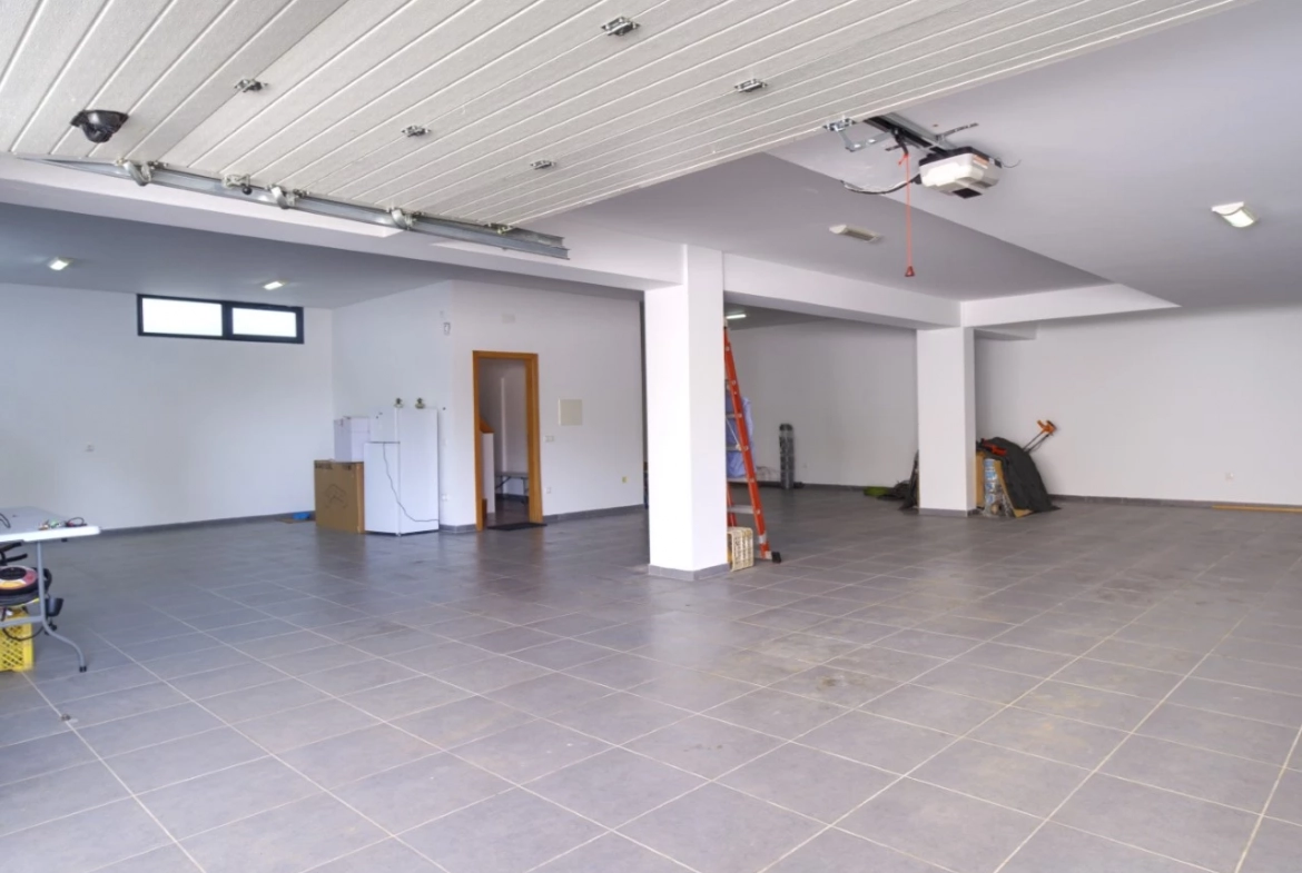 MORADIA COM PISCINA E VISTA CAMPO – CADAVAL – VERMELHA