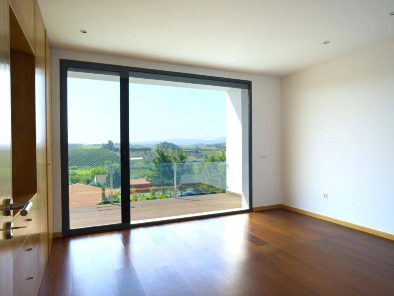 quarto-02 MORADIA COM PISCINA E VISTA CAMPO – CADAVAL – VERMELHA