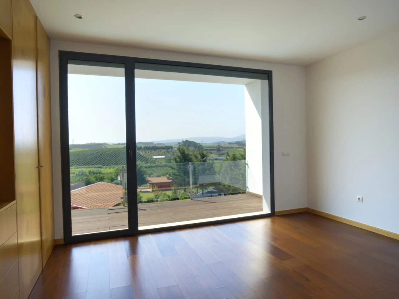 quarto-03 MORADIA COM PISCINA E VISTA CAMPO – CADAVAL – VERMELHA