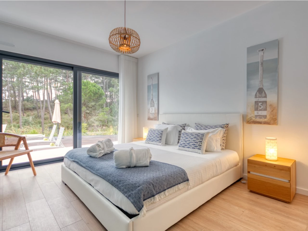 quarto_casal_azul MORADIA NO NADADOURO – LAGOA DE ÓBIDOS – CALDAS DA RAINHA