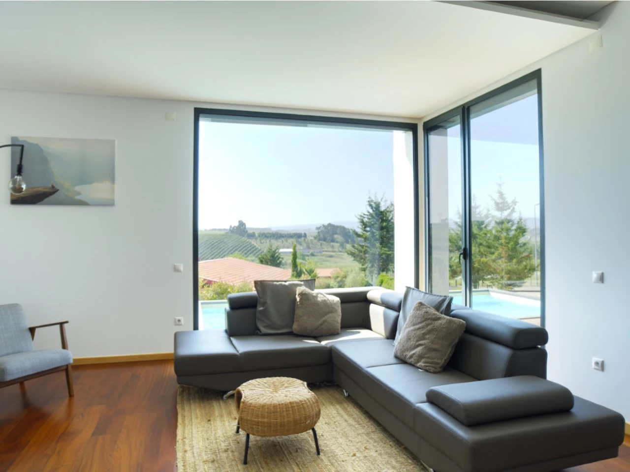 sala-estar-02 MORADIA COM PISCINA E VISTA CAMPO – CADAVAL – VERMELHA