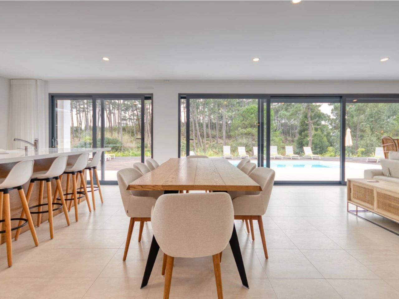 sala_jantar MORADIA NO NADADOURO – LAGOA DE ÓBIDOS – CALDAS DA RAINHA