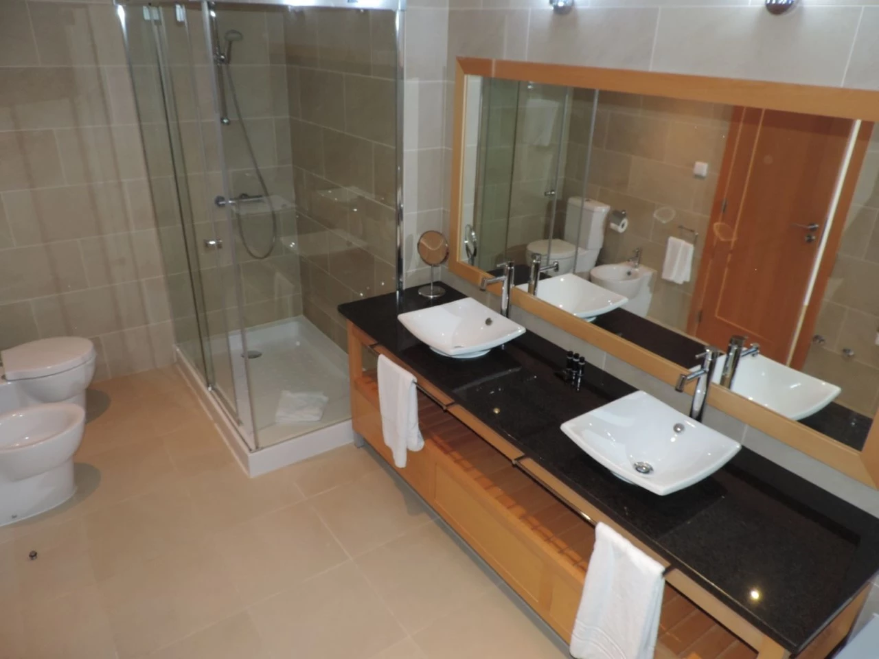 011 – PRO – BL556 – 17 MORADIAS EM FRENTE À PRAIA D’EL REY