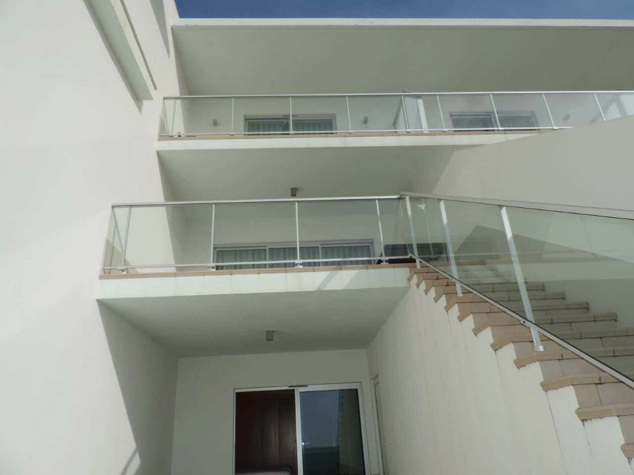 011 – PRO – BL556 – 21 MORADIAS EM FRENTE À PRAIA D’EL REY
