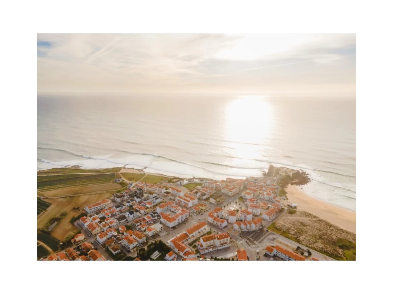 PRO-BL676-C-Peniche-aerea-01 APARTAMENTO ÁS PORTAS DA PRAIA SUPERTUBOS – PENICHE