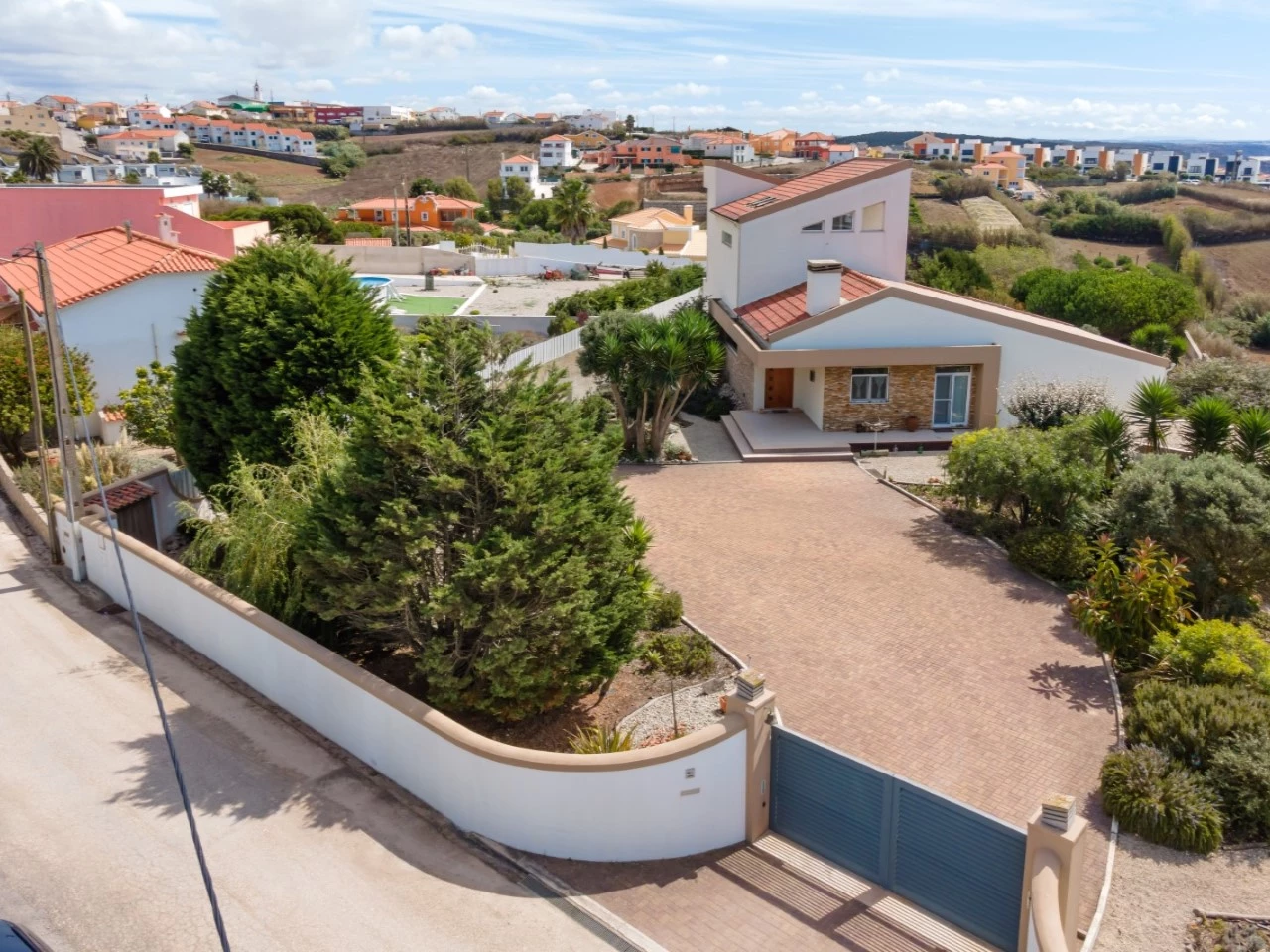 PRO – BL777-Lourinha-06 MORADIA DE ARQUITETURA CONTEMPORÂNEA EM PRIMEIRA LINHA DE MAR – LOURINHÃ