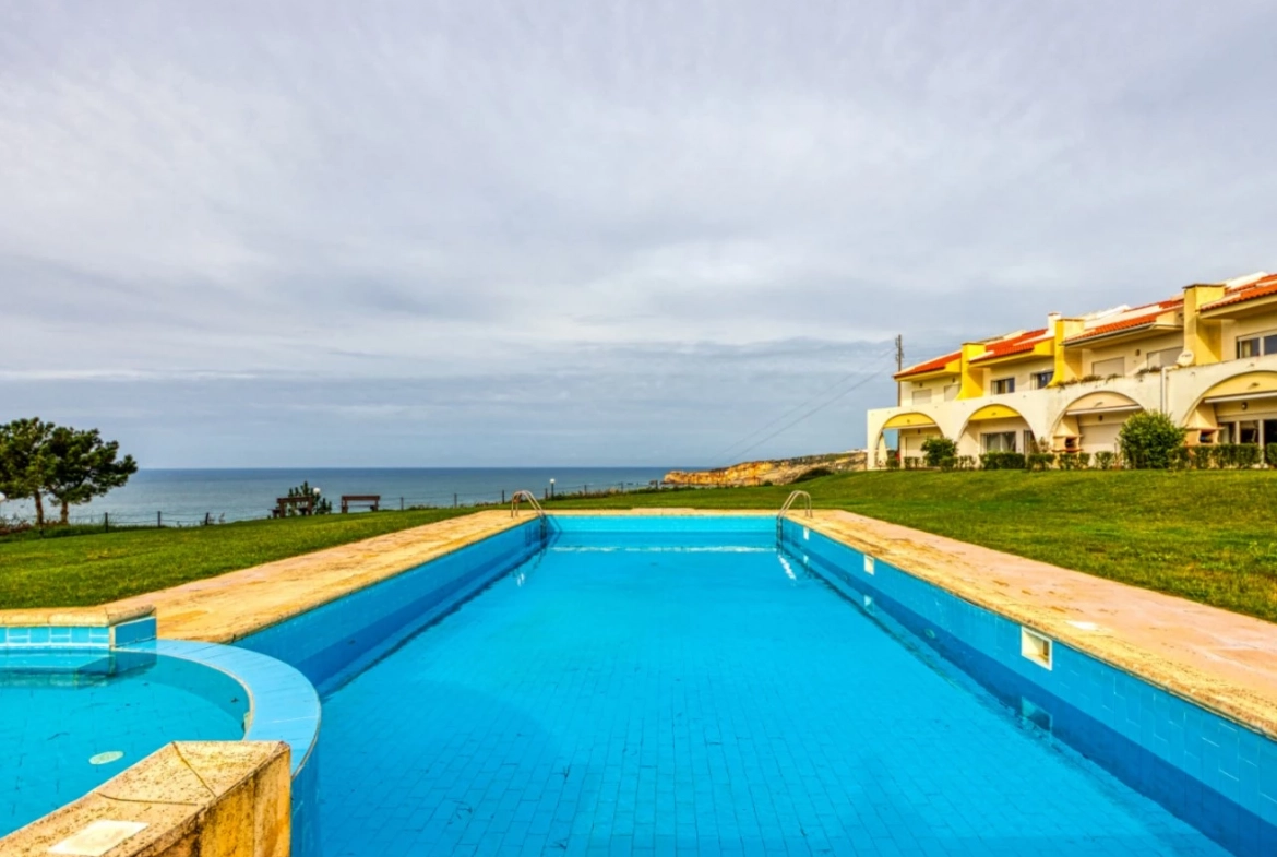 MORADIA COM VISTA MAR NA NAZARÉ