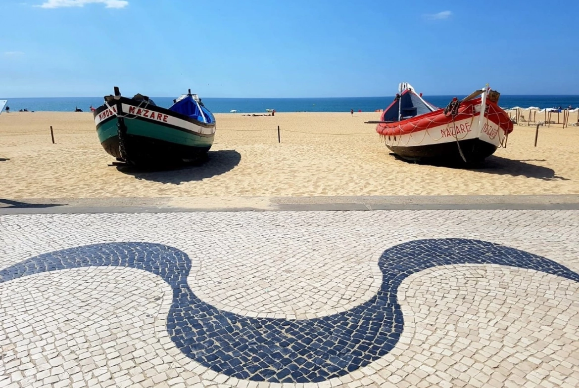 MORADIA COM VISTA MAR NA NAZARÉ