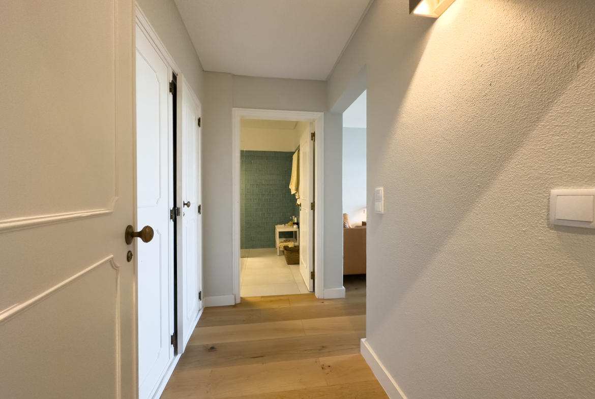 APARTAMENTO T3 EM JUNQUEIRO NO CONDOMÍNIO FECHADO COM PISCINA