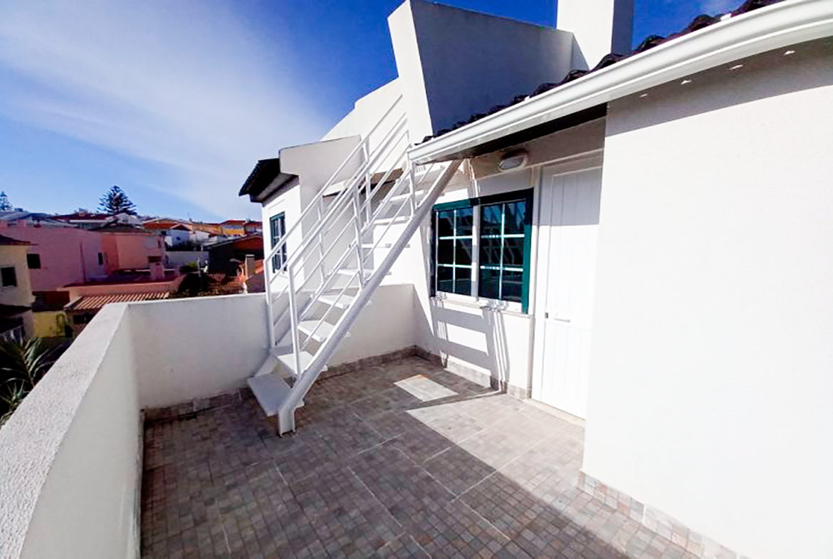 MORADIA T3+3 NA MADORNA – PAREDE – CASCAIS