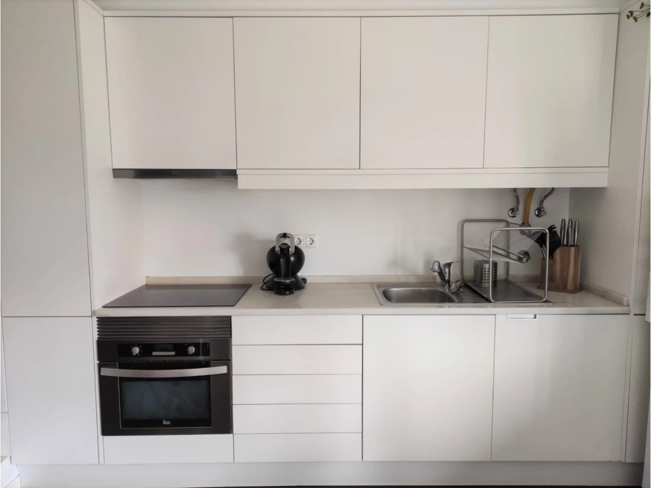 PRO – BL797 3 PRÉDIO NO LUMIAR COM 1 LOJA E 3 APARTAMENTOS