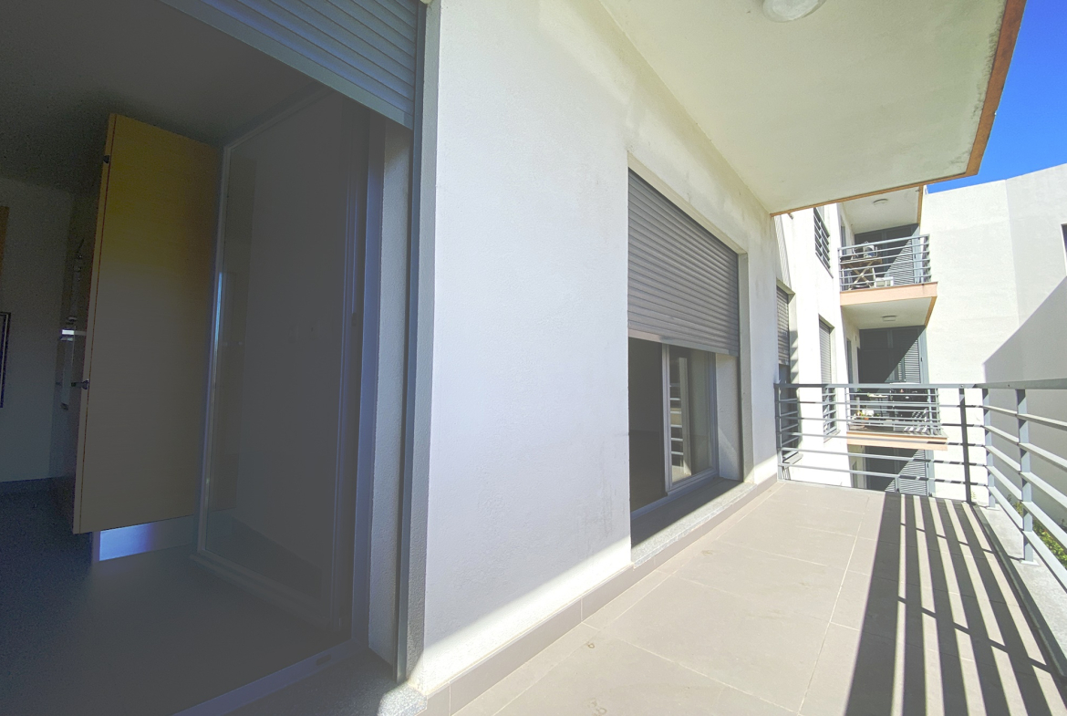 APARTAMENTO 2 QUARTOS EM BENFICA COM PISCINA E JARDIM