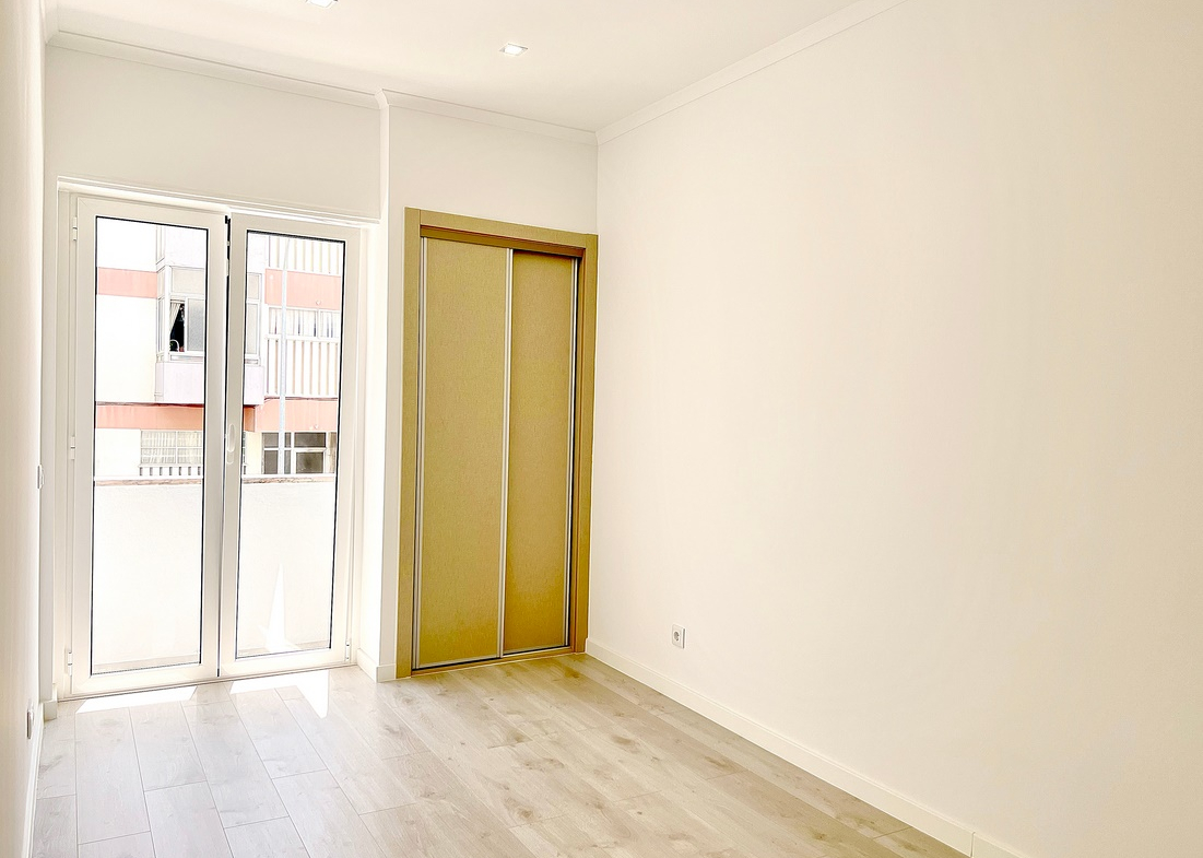 APARTAMENTO 2 QUARTOS EM LINDA A VELHA EM ALGÉS OEIRAS