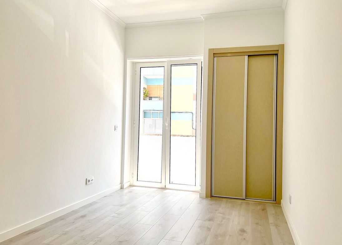APARTAMENTO 2 QUARTOS EM LINDA A VELHA EM ALGÉS OEIRAS