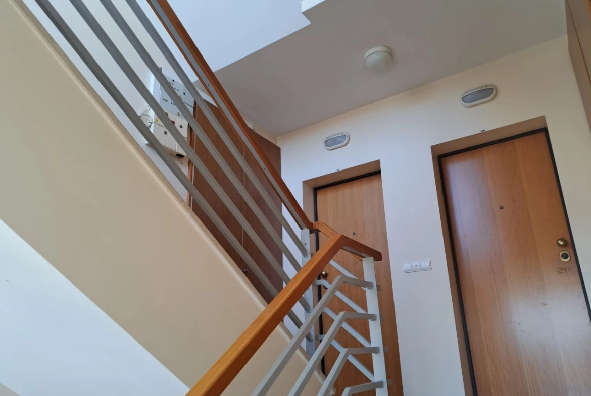 APARTAMENTO COM VISTA SOBRE A CIDADE DE CALDAS DA RAINHA