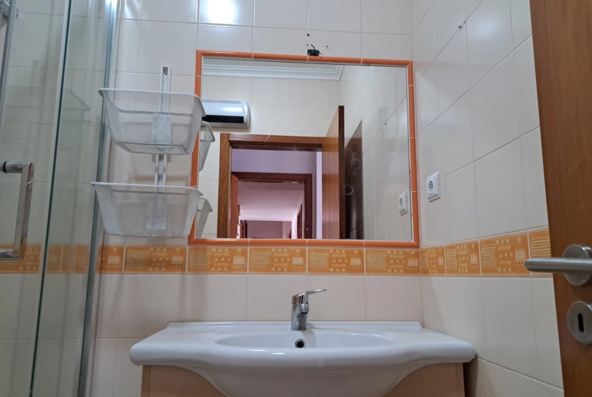 APARTAMENTO COM VISTA SOBRE A CIDADE DE CALDAS DA RAINHA