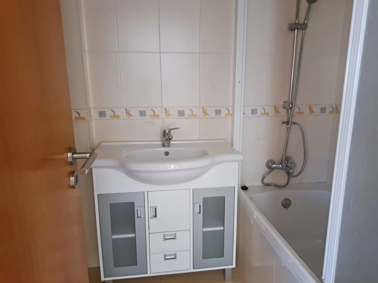 banheiro2 APARTAMENTO COM VISTA SOBRE A CIDADE DE CALDAS DA RAINHA