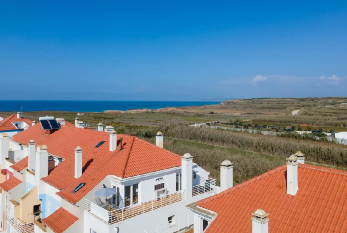APARTAMENTO NO BALEAL A APENAS 350 METROS DO MAR