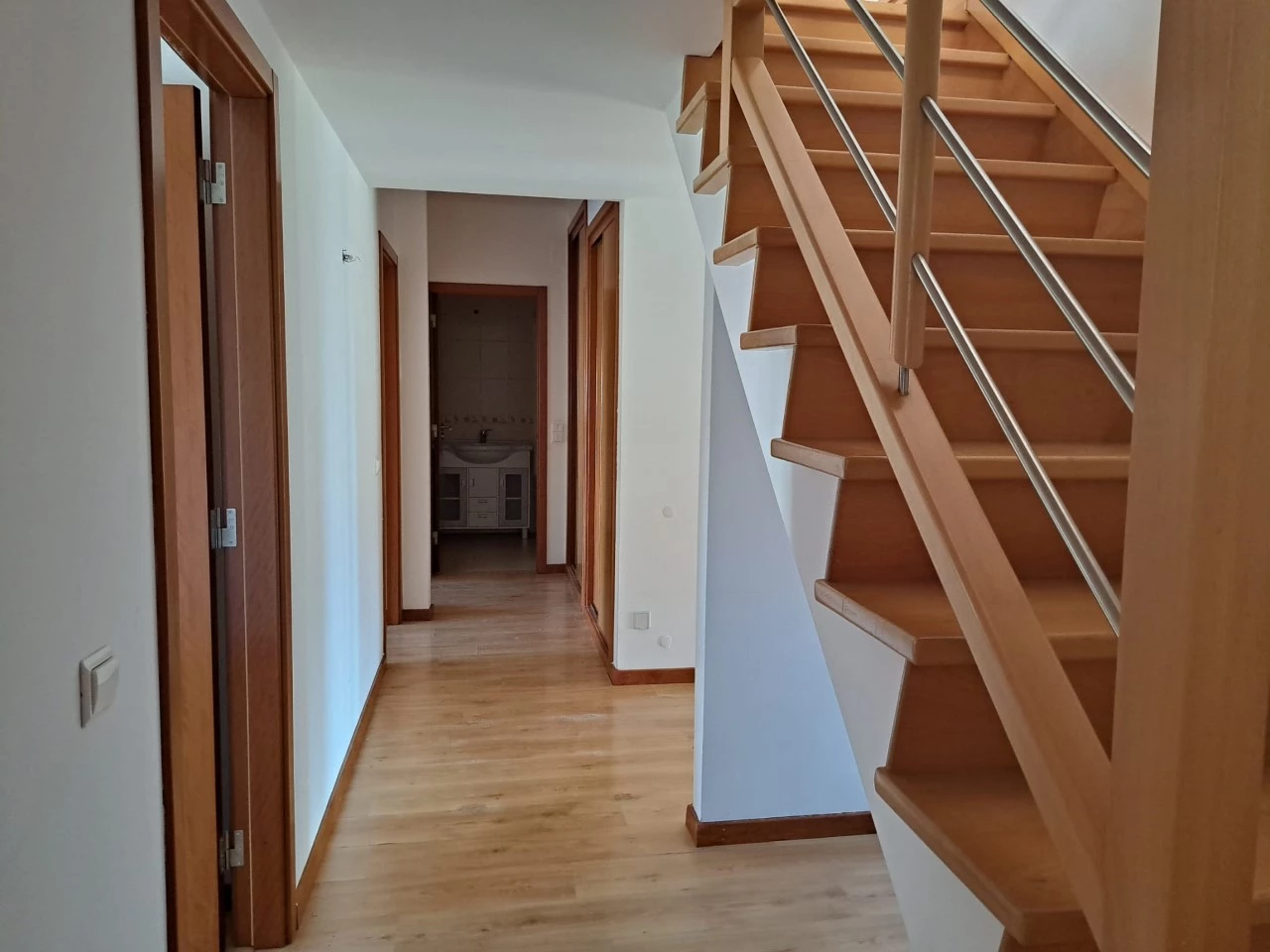 corredor APARTAMENTO COM VISTA SOBRE A CIDADE DE CALDAS DA RAINHA