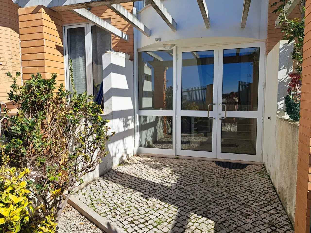 entrada_predio APARTAMENTO COM VISTA SOBRE A CIDADE DE CALDAS DA RAINHA