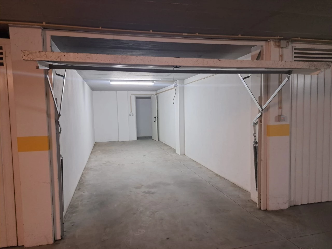 garagem APARTAMENTO COM VISTA SOBRE A CIDADE DE CALDAS DA RAINHA