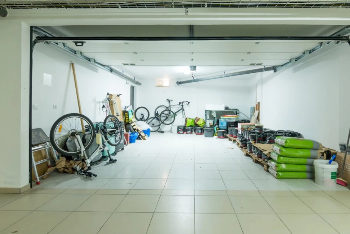 APARTAMENTO NO BALEAL A APENAS 350 METROS DO MAR