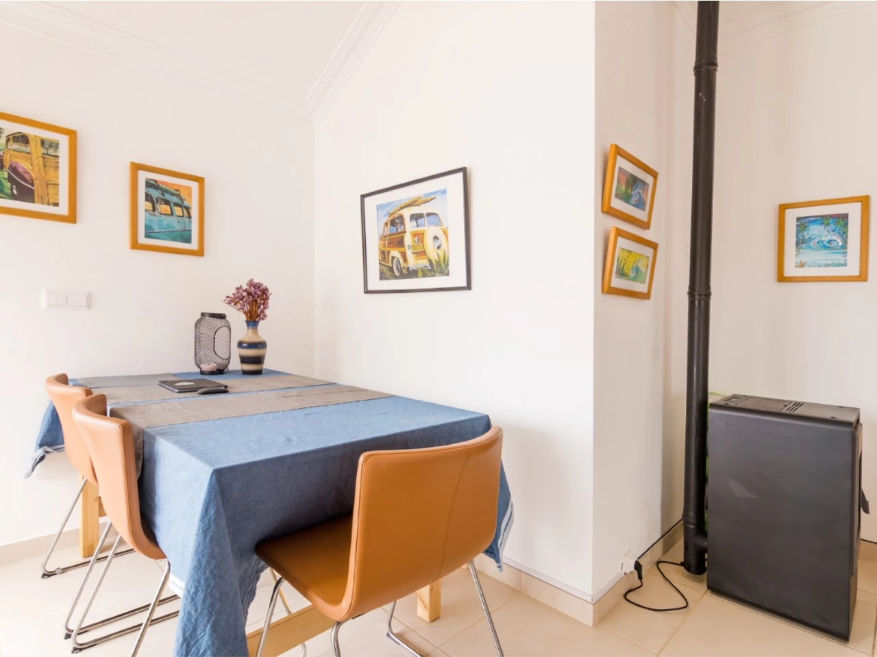 mesa_jantar APARTAMENTO NO BALEAL A APENAS 350 METROS DO MAR