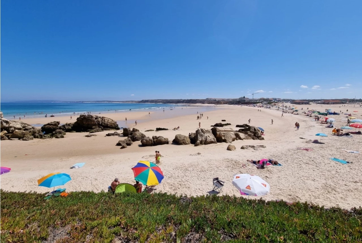 APARTAMENTO NO BALEAL A APENAS 350 METROS DO MAR