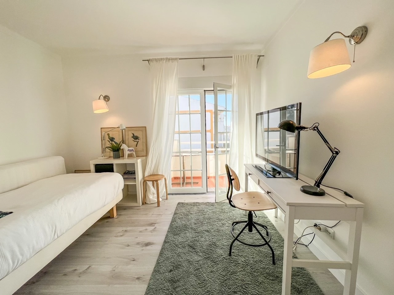 quarto_tv1 MORADIA T3+1 NO PRAIA D’EL REY BEACH & GOLF RESORT – ÓBIDOS