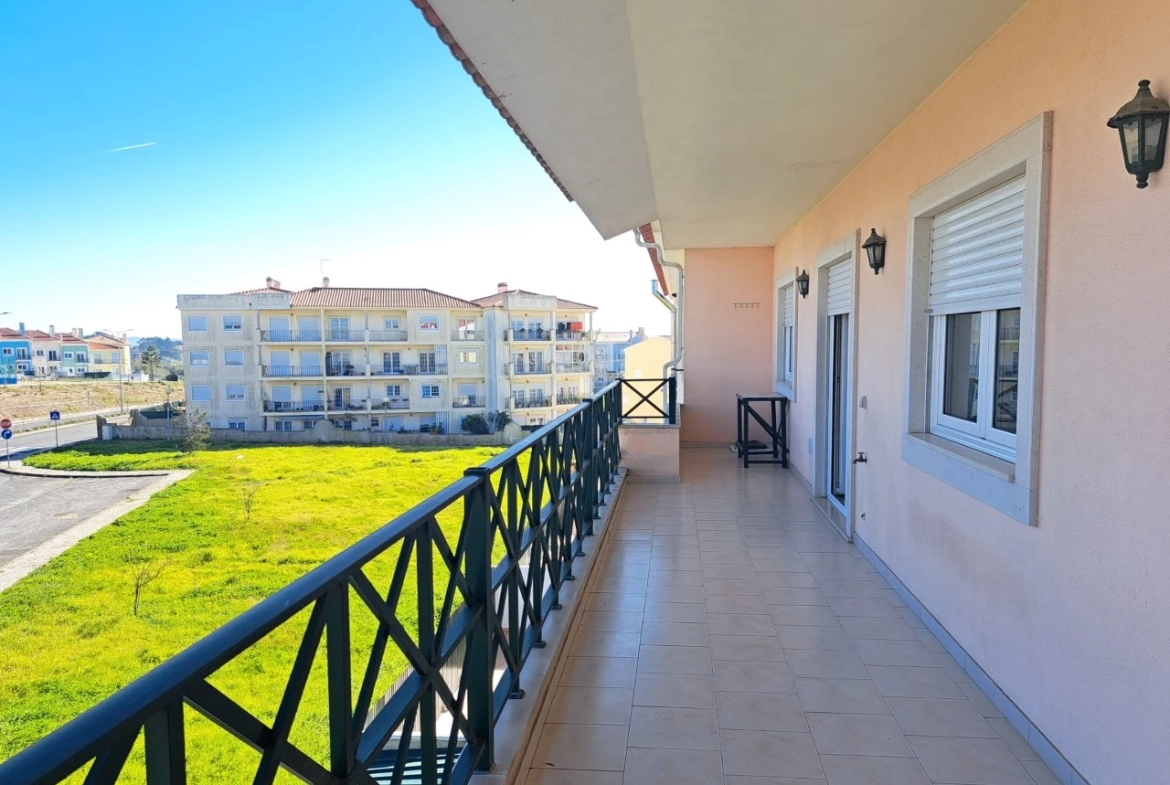 APARTAMENTO COM VISTA SOBRE A CIDADE DE CALDAS DA RAINHA