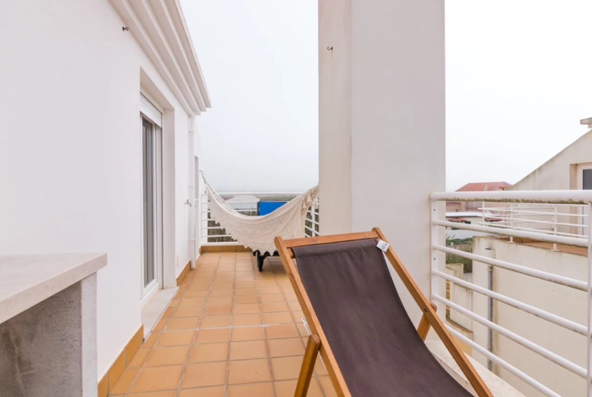 APARTAMENTO NO BALEAL A APENAS 350 METROS DO MAR