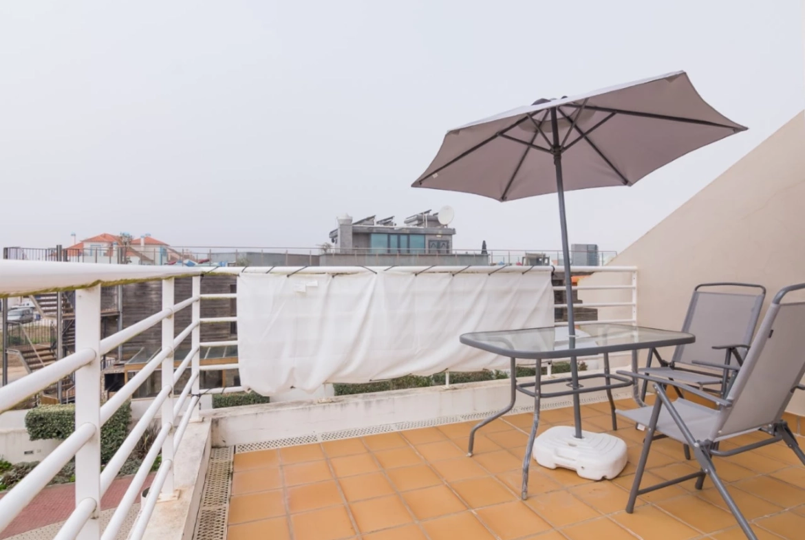 APARTAMENTO NO BALEAL A APENAS 350 METROS DO MAR