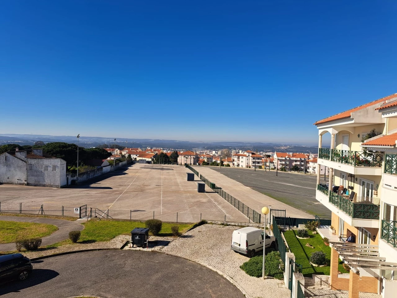 vista2 APARTAMENTO COM VISTA SOBRE A CIDADE DE CALDAS DA RAINHA