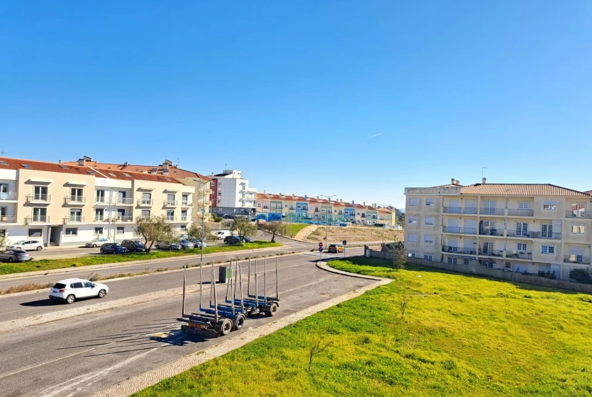 APARTAMENTO COM VISTA SOBRE A CIDADE DE CALDAS DA RAINHA