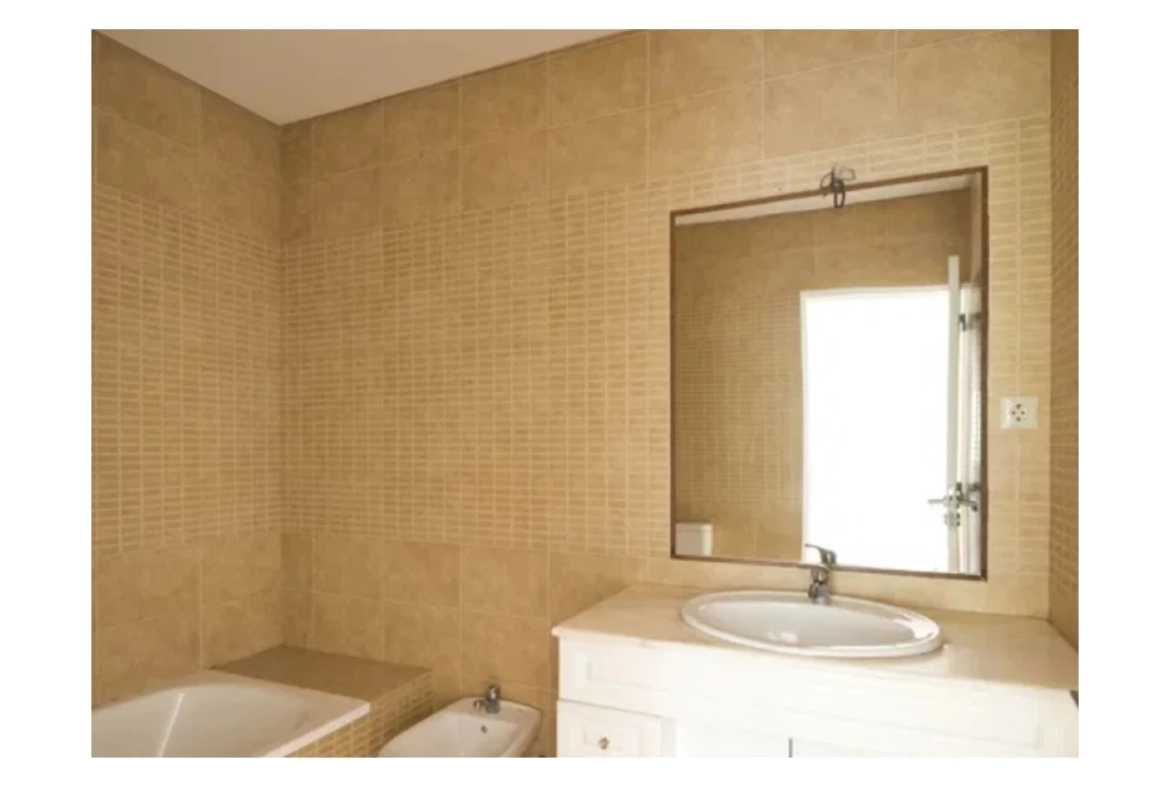 APARTAMENTO T3 EM OEIRAS TOTALMENTE RENOVADO
