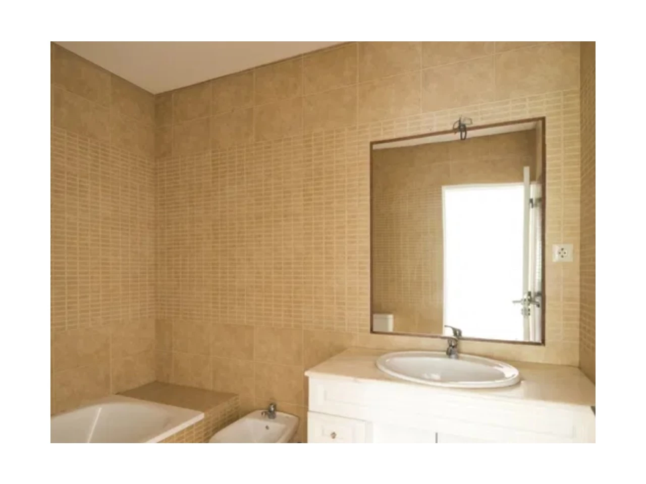PRO – BL826 – 10 APARTAMENTO T3 EM OEIRAS TOTALMENTE RENOVADO