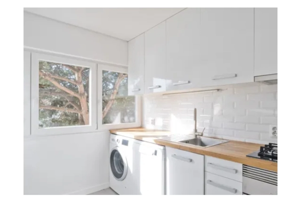 APARTAMENTO T3 EM OEIRAS TOTALMENTE RENOVADO