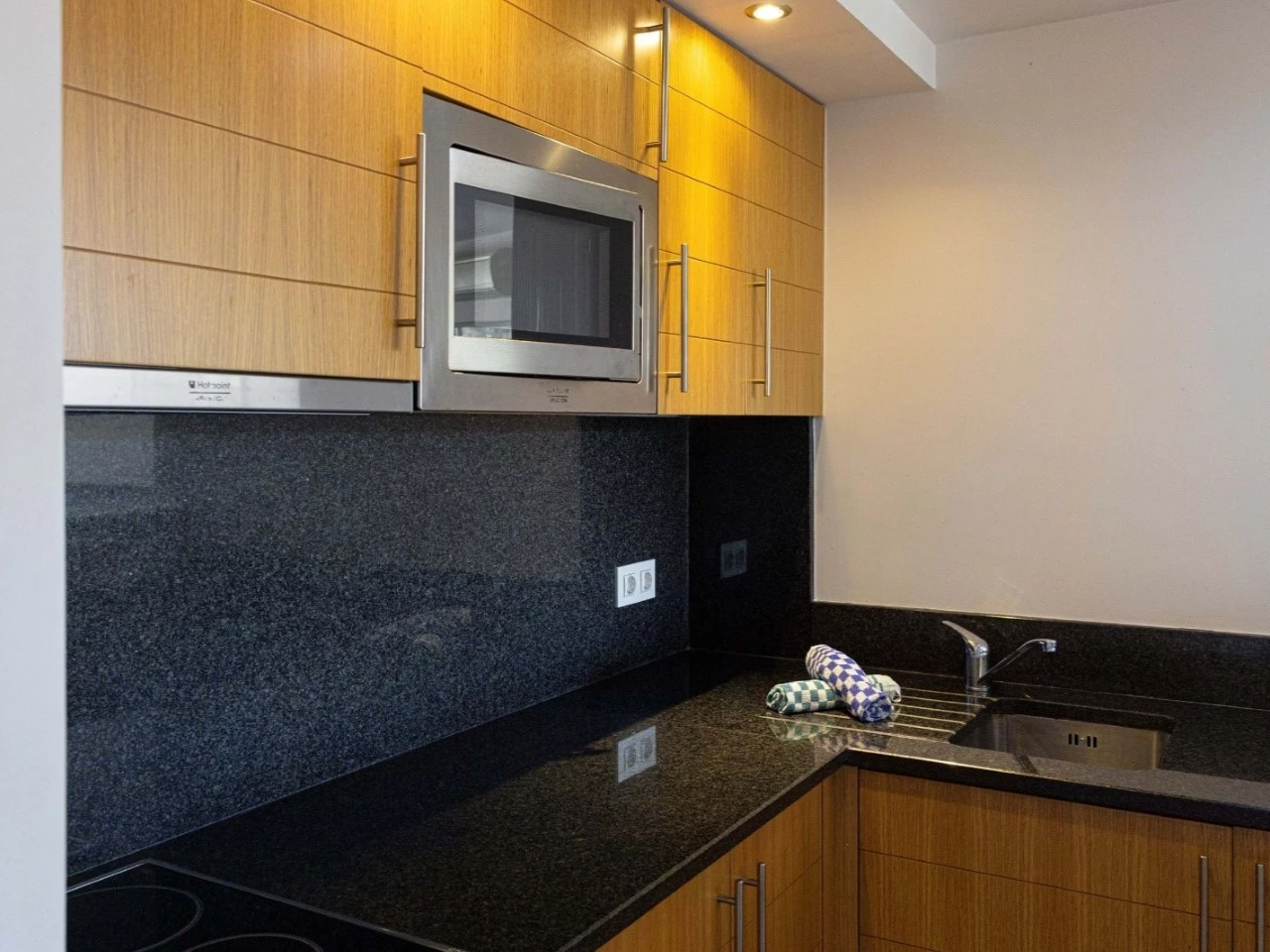 Cozinha APARTAMENTO A 2 MINUTOS DO MAR EM ALVOR – FARO