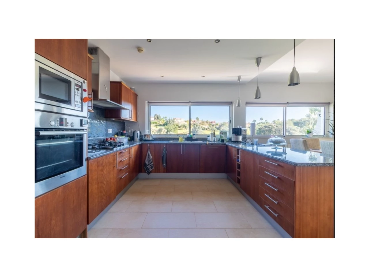 MORADIA COM PISCINA EM GOLFE RESORT- ALGARVE