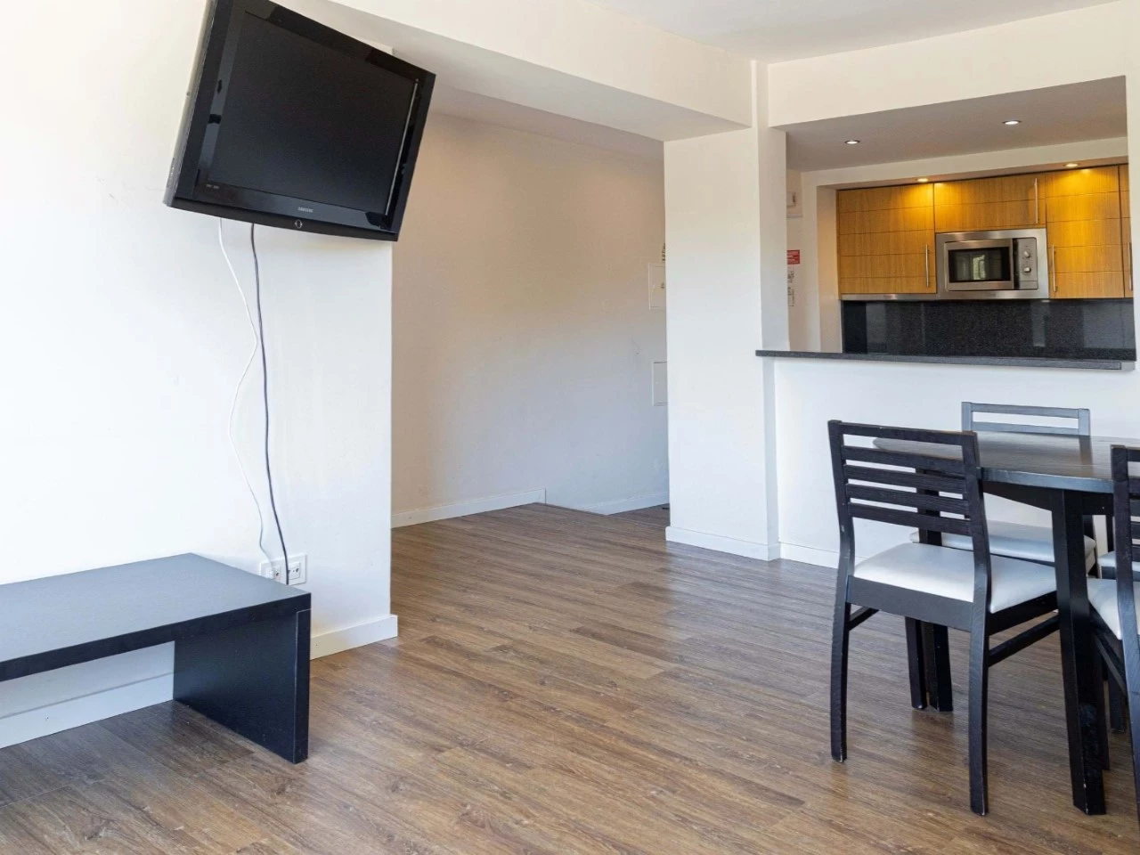 Sala3 APARTAMENTO A 2 MINUTOS DO MAR EM ALVOR – FARO