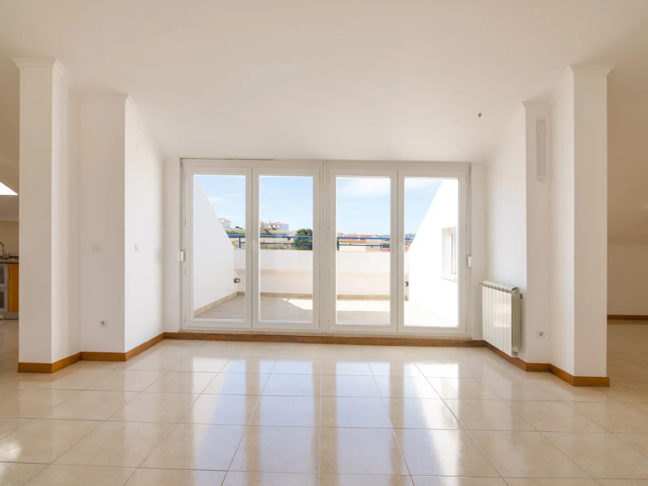 02ID78d27001-0000-0500-0000-000011f1d578 APARTAMENTO NO CENTRO DA LOURINHÃ