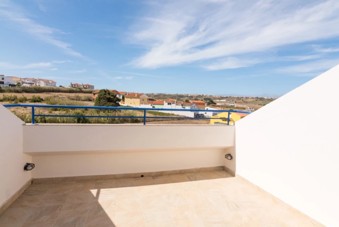 APARTAMENTO NO CENTRO DA LOURINHÃ