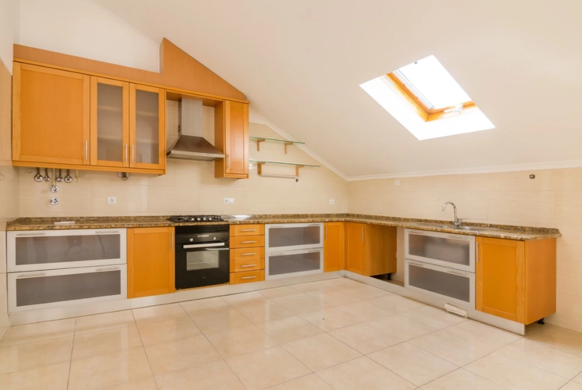 APARTAMENTO NO CENTRO DA LOURINHÃ